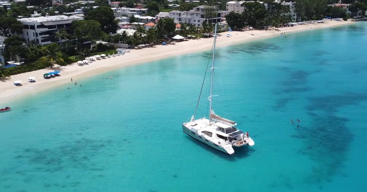 Paynes Bay - Barbados By Drone